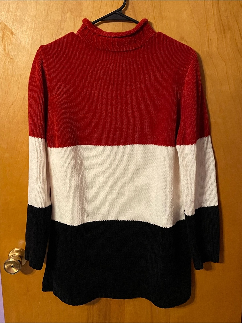 Carolyn Taylor Red, White & Black Colorblock Turtleneck Sweater